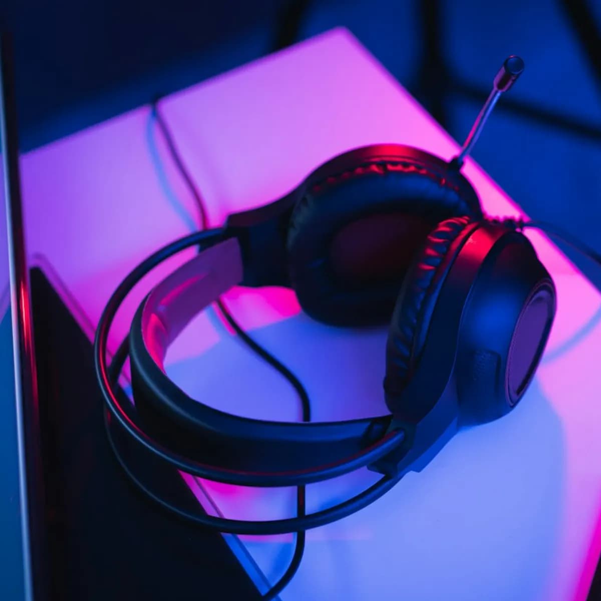 Gaming Headset with Mic and LED